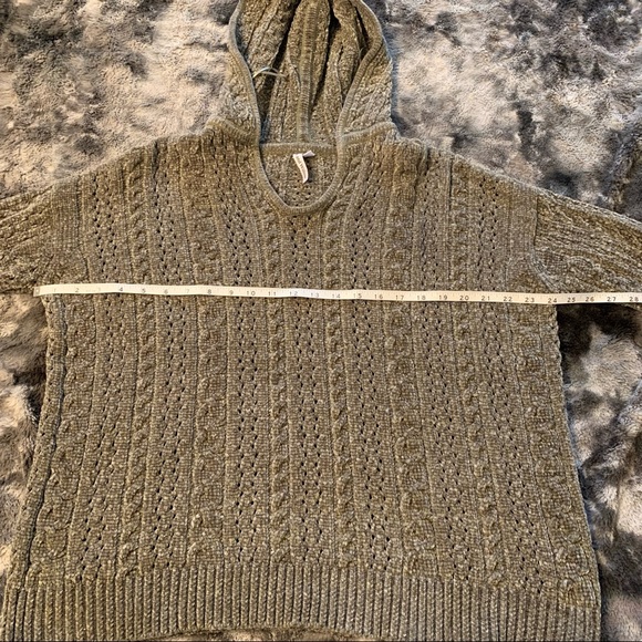 Hooded Knit Sweater - Picture 4 of 5